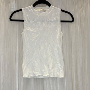 Chic White Sleeveless Tank Top